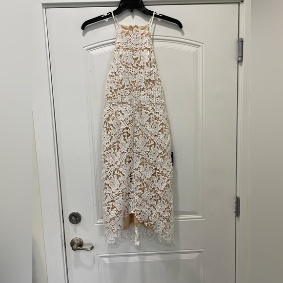 Lulu’s White Lace Dress w/ Nude Underlay; Size XL; NWT NEVER WORN - Picture 4 of 7